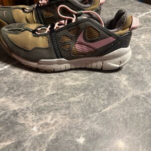 *Nike*Free Terra Vista*Trail Running Trainers Sz.US 9 Brown,Kelp&PinkGlaze